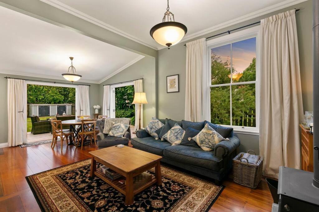 Historic Charm In Greytown - Cosy Kowhai Cottage Extérieur photo