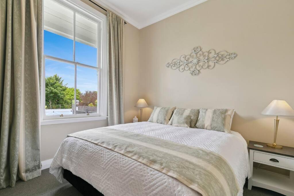 Historic Charm In Greytown - Cosy Kowhai Cottage Extérieur photo